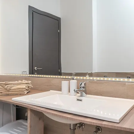 Appartamento Porto Pozzo Tatil Evi *